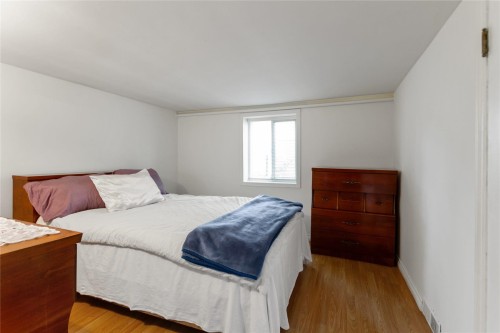 2461 Dundas Street, Vancouver, BC 