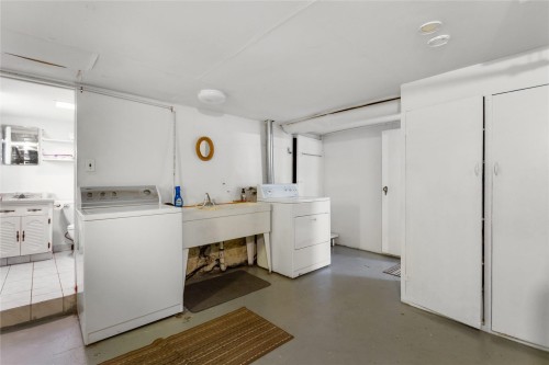 2461 Dundas Street, Vancouver, BC 