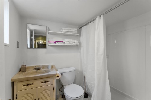 2461 Dundas Street, Vancouver, BC 
