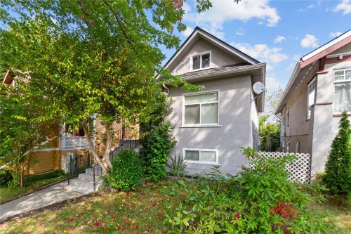 2461 Dundas Street, Vancouver, BC 
