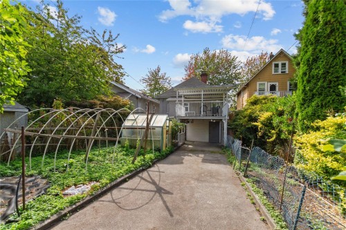 2461 Dundas Street, Vancouver, BC 