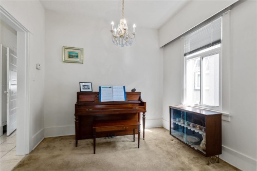 2461 Dundas Street, Vancouver, BC 