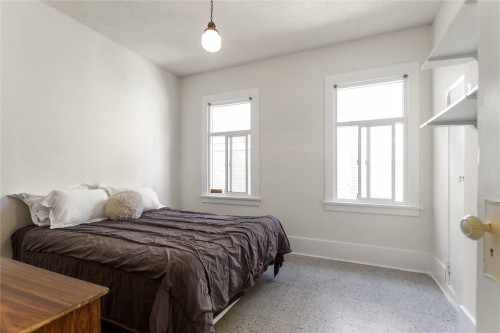 2461 Dundas Street, Vancouver, BC 