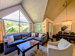 903(51)-4293 Mountain Square Whistler, BC V8E 1B8