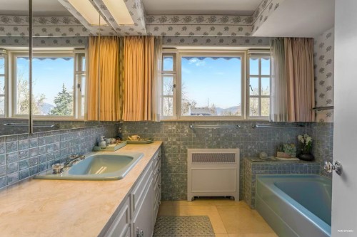 3380 The Crescent, Vancouver, BC 