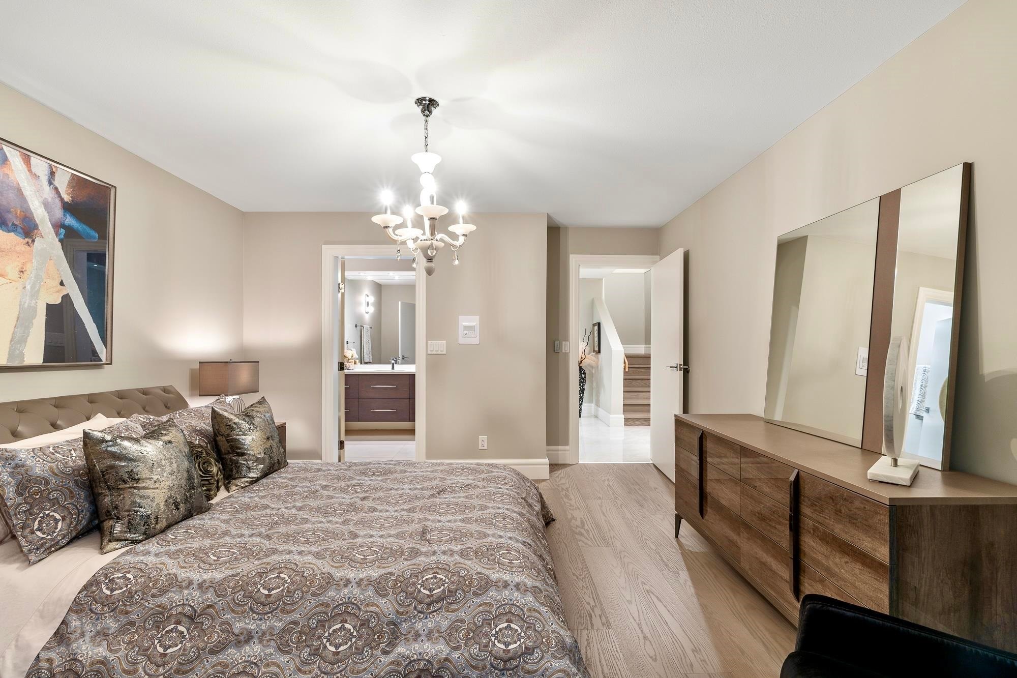 1130 Eyremount Drive, West Vancouver, BC