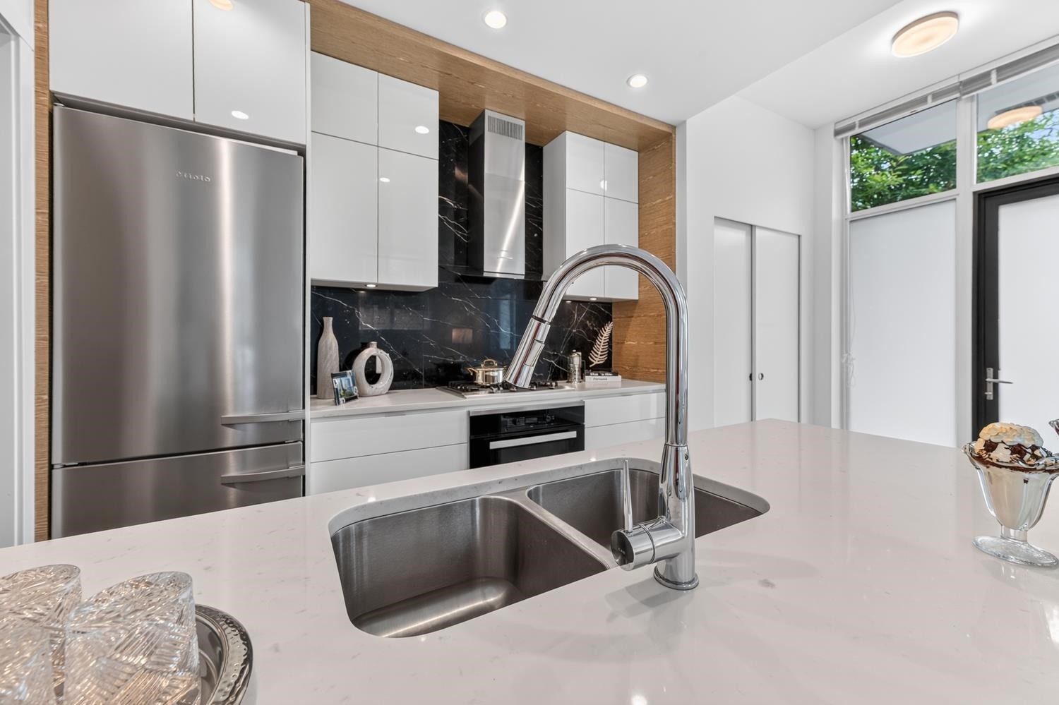 6739 Cambie Street, Vancouver, BC