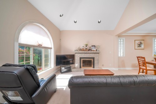 8671 Saunders Road, Richmond, BC 