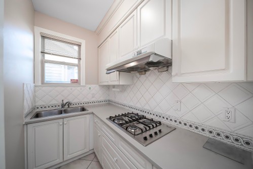 8671 Saunders Road, Richmond, BC 