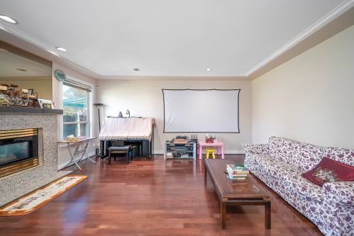 8671 Saunders Road, Richmond, BC 