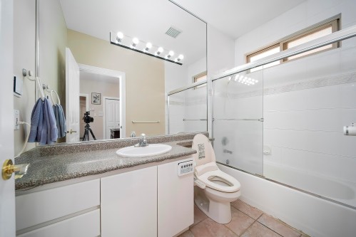8671 Saunders Road, Richmond, BC 