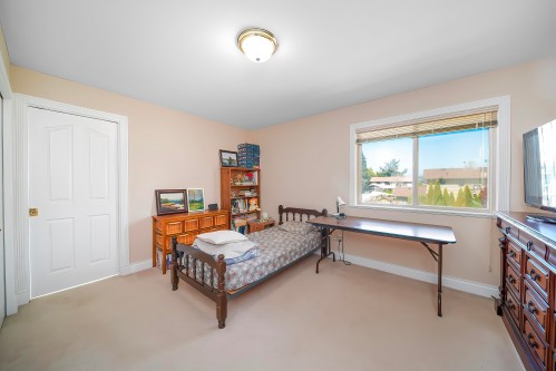 8671 Saunders Road, Richmond, BC 