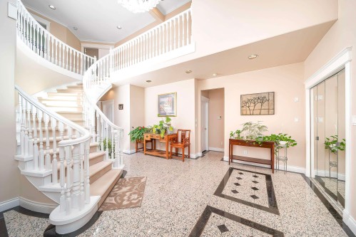8671 Saunders Road, Richmond, BC 