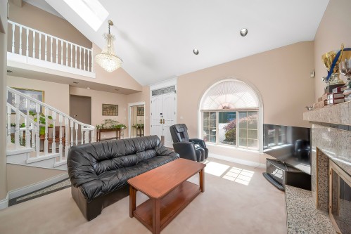8671 Saunders Road, Richmond, BC 