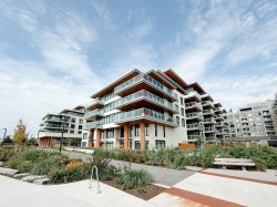 403-777 Harbour Way North Vancouver, BC V7P 0G2