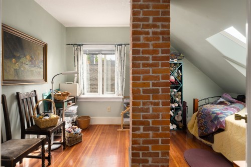 3864 29Th Avenue W, Vancouver, BC 