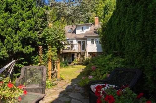3864 29Th Avenue W, Vancouver, BC 