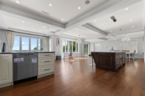 2559 Nelson Avenue, West Vancouver, BC 