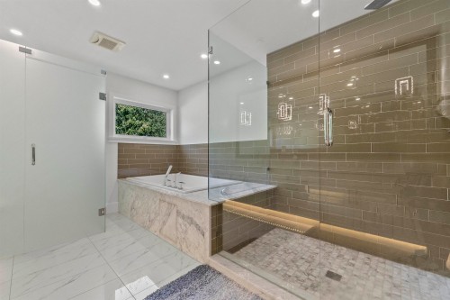 2559 Nelson Avenue, West Vancouver, BC 