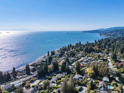 2559 Nelson Avenue, West Vancouver, BC 