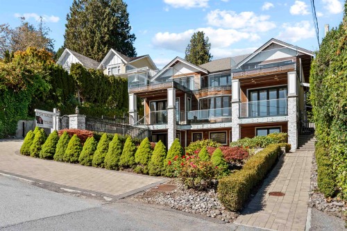 2559 Nelson Avenue, West Vancouver, BC 