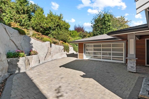 2559 Nelson Avenue, West Vancouver, BC 
