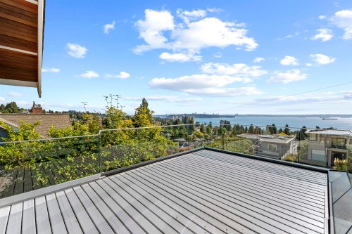 2559 Nelson Avenue, West Vancouver, BC 