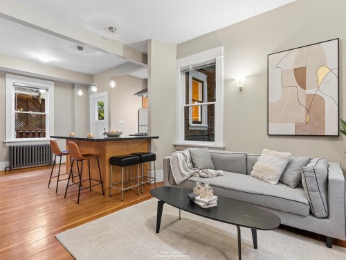 559 18Th Avenue W, Vancouver, BC 