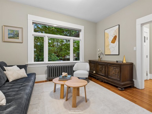 559 18Th Avenue W, Vancouver, BC 