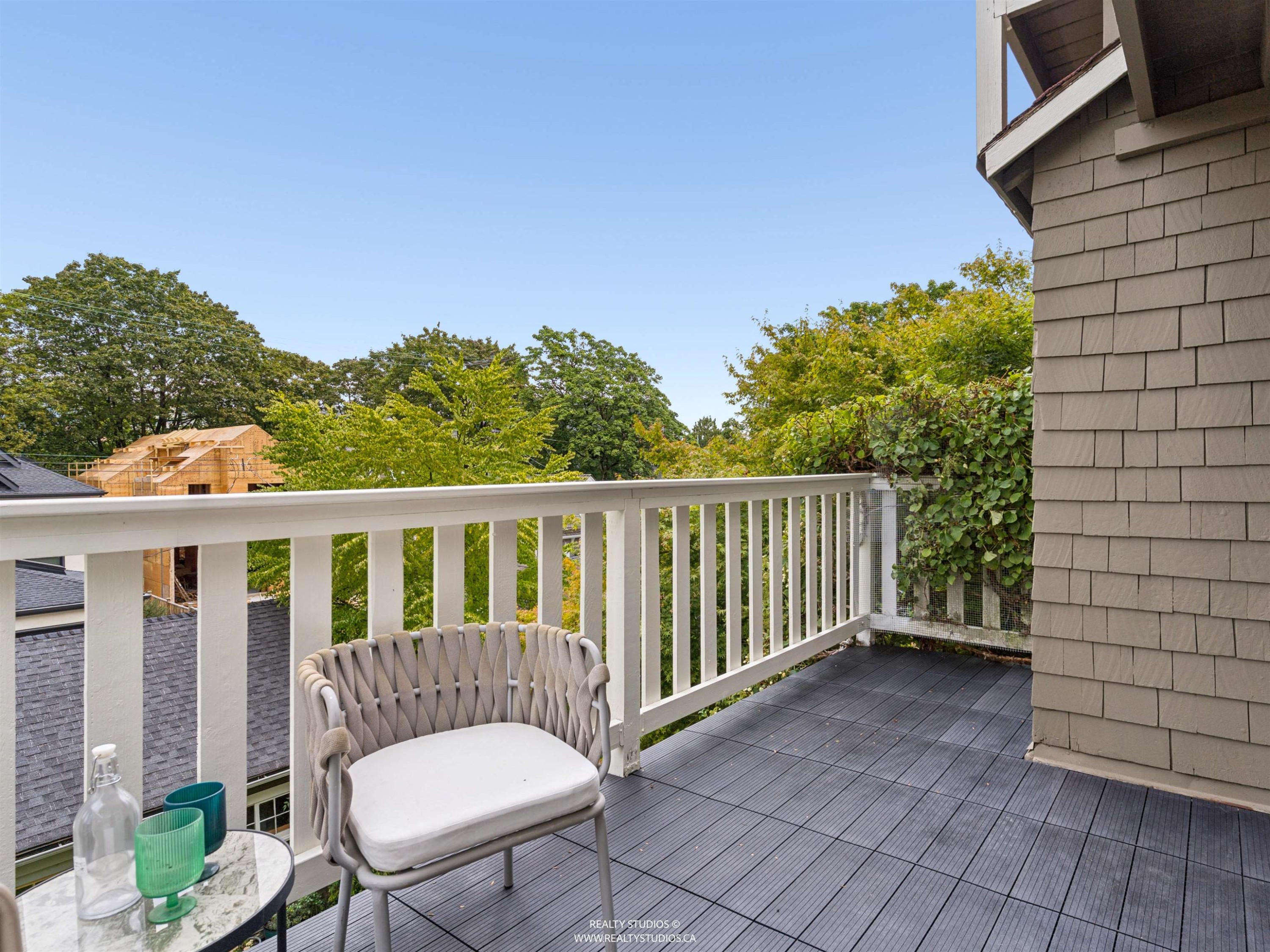 559 18Th Avenue W, Vancouver, BC