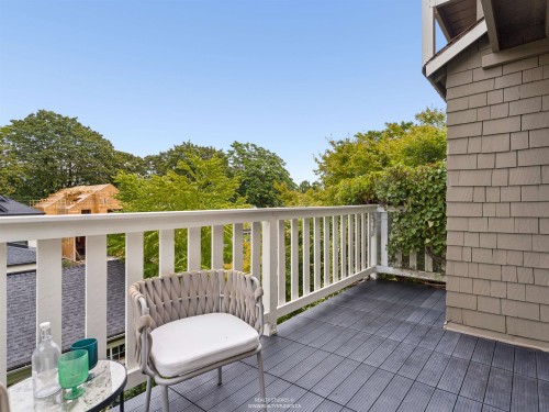 559 18Th Avenue W, Vancouver, BC 