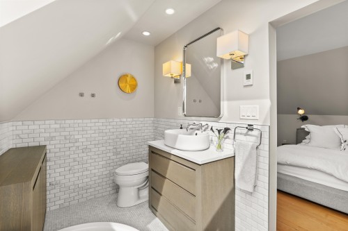 739 24Th Avenue E, Vancouver, BC 