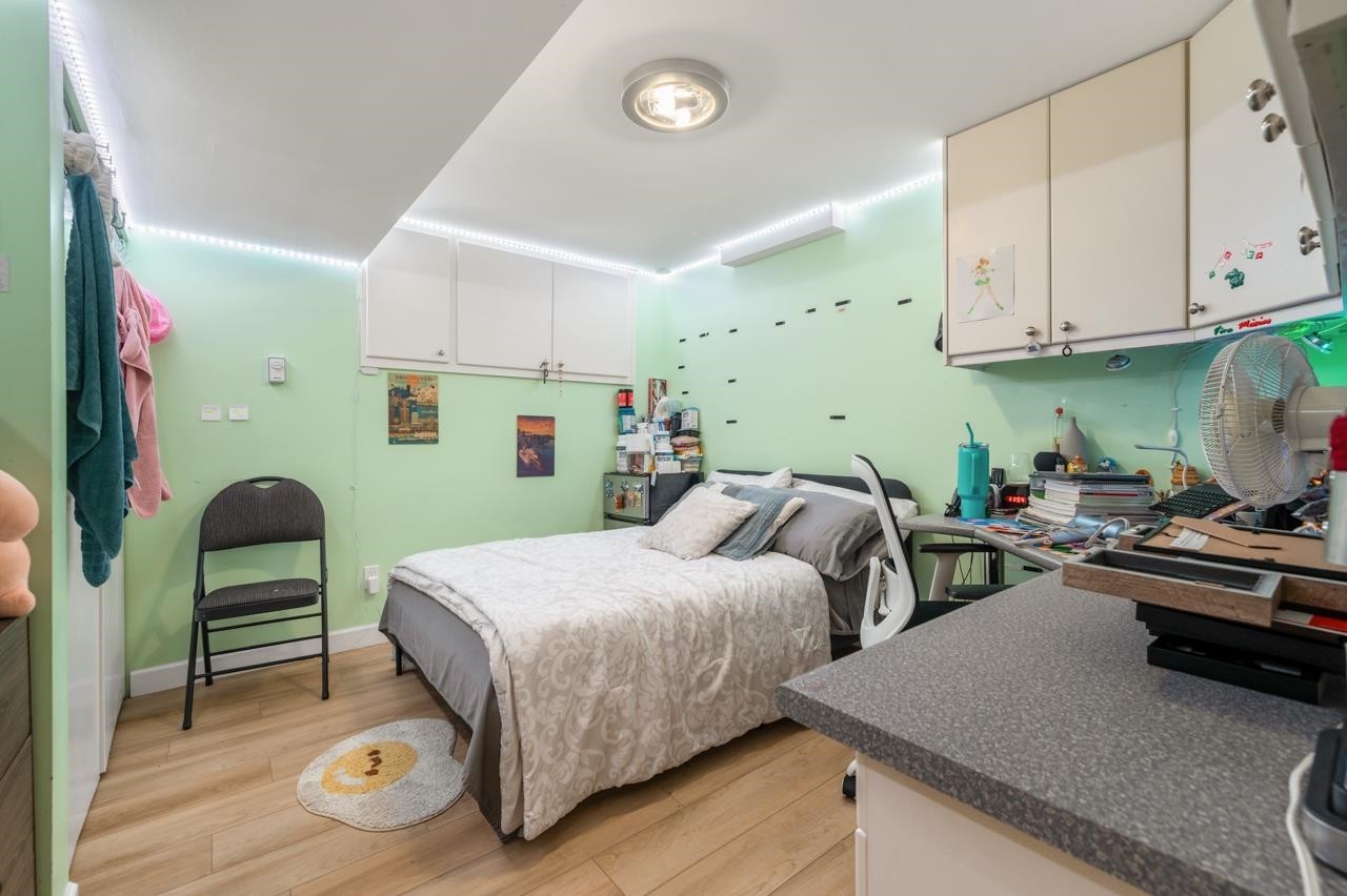 1545 49Th Avenue W, Vancouver, BC