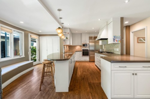 1545 49Th Avenue W, Vancouver, BC 