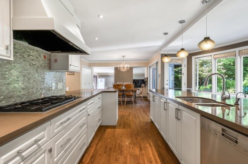 1545 49Th Avenue W, Vancouver, BC 