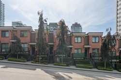 4-838 Royal Avenue New Westminster, BC V3M 1J9
