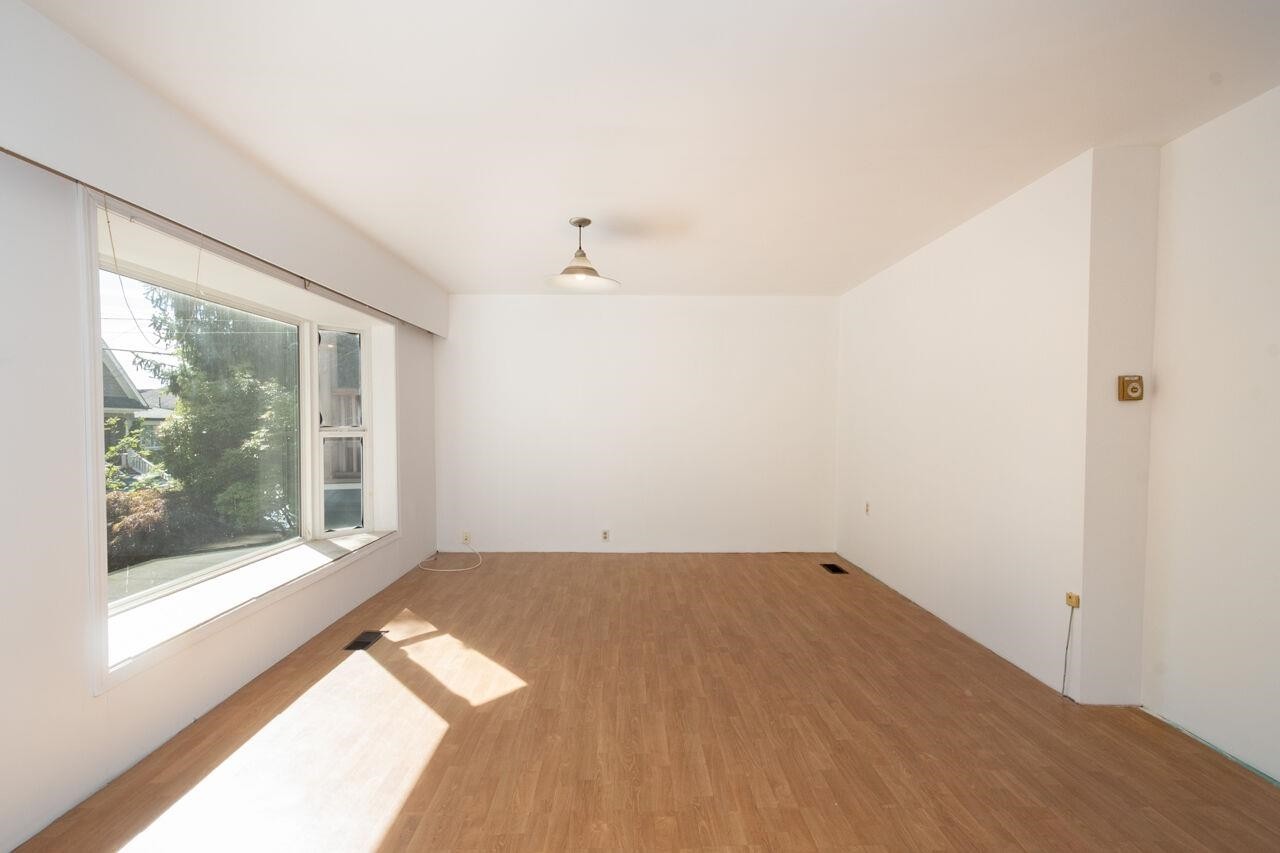 1777 4Th Avenue E, Vancouver, BC