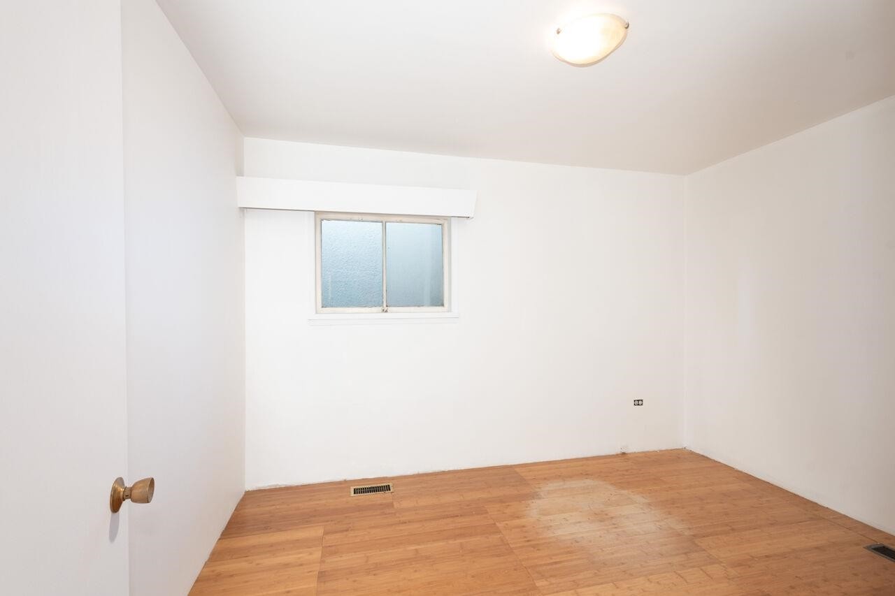 1777 4Th Avenue E, Vancouver, BC