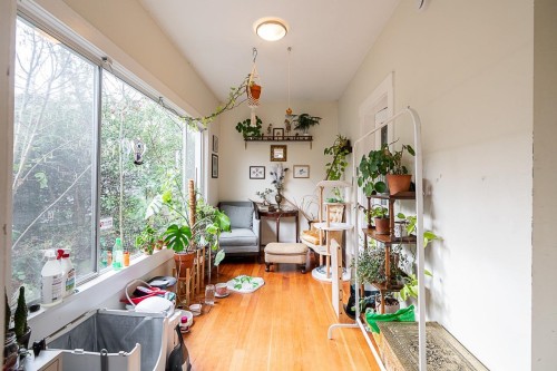 4534 5Th Avenue W, Vancouver, BC 