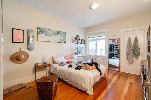 4534 5Th Avenue W, Vancouver, BC 