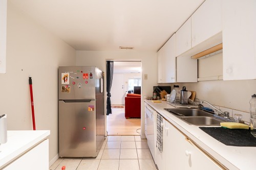 4534 5Th Avenue W, Vancouver, BC 