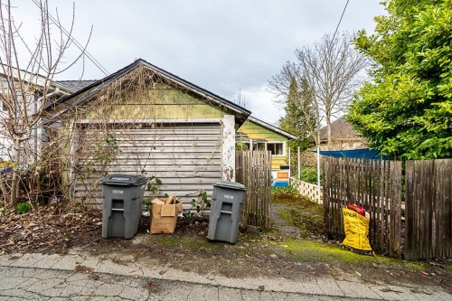 4534 5Th Avenue W, Vancouver, BC 