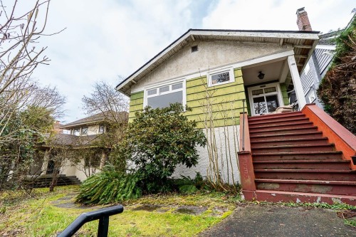 4534 5Th Avenue W, Vancouver, BC 
