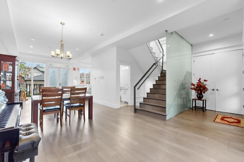 4555 9Th Avenue W, Vancouver, BC 