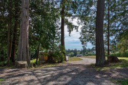 604 Woodland Avenue Gibsons, BC V0N 1V1