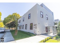 13-10 W 17th Avenue Vancouver, BC V5Y 1Z4
