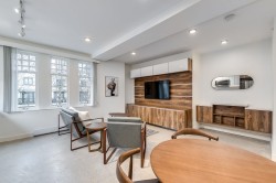 206-1170 Barclay Street Vancouver, BC V6E 1H1