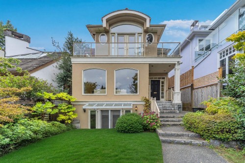 4648 2Nd Avenue W, Vancouver, BC 