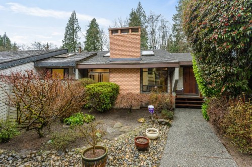 5639 White Pine Lane  North Vancouver, BC V7R 4S1