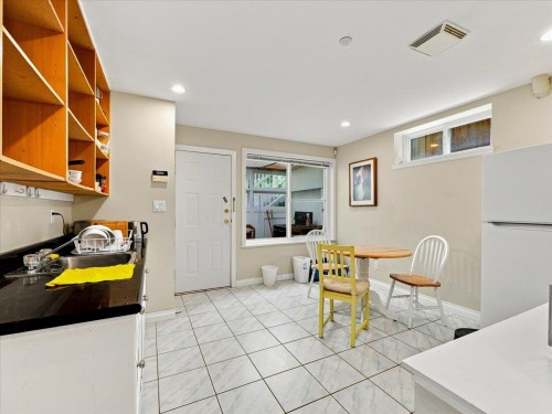 2579 45Th Avenue W, Vancouver, BC 